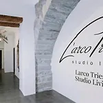 Larco Living 3 * טריאסטה