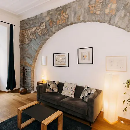 Appartement Larco Living 3 *